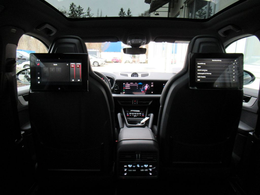 Porsche Cayenne 2025