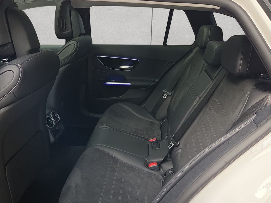 Mercedes-Benz C 200 2025