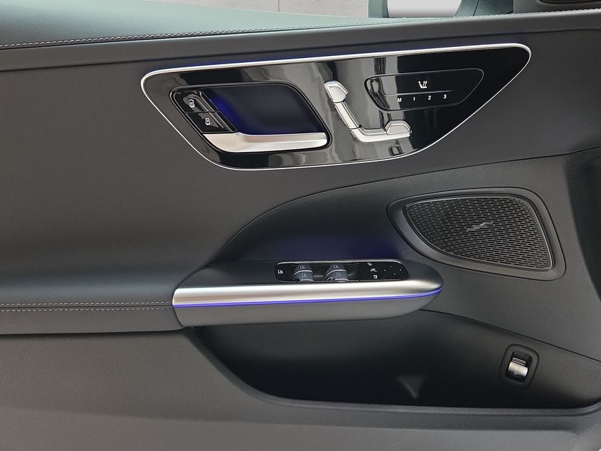 Mercedes-Benz C 200 2025