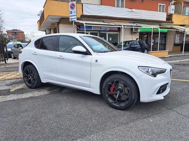 Alfa Romeo Stelvio 2021