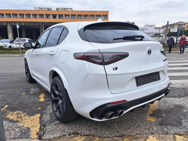 Alfa Romeo Stelvio 2021