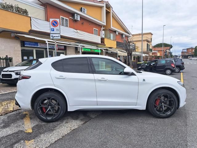 Alfa Romeo Stelvio 2021