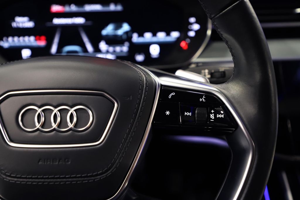 Audi A8 2022
