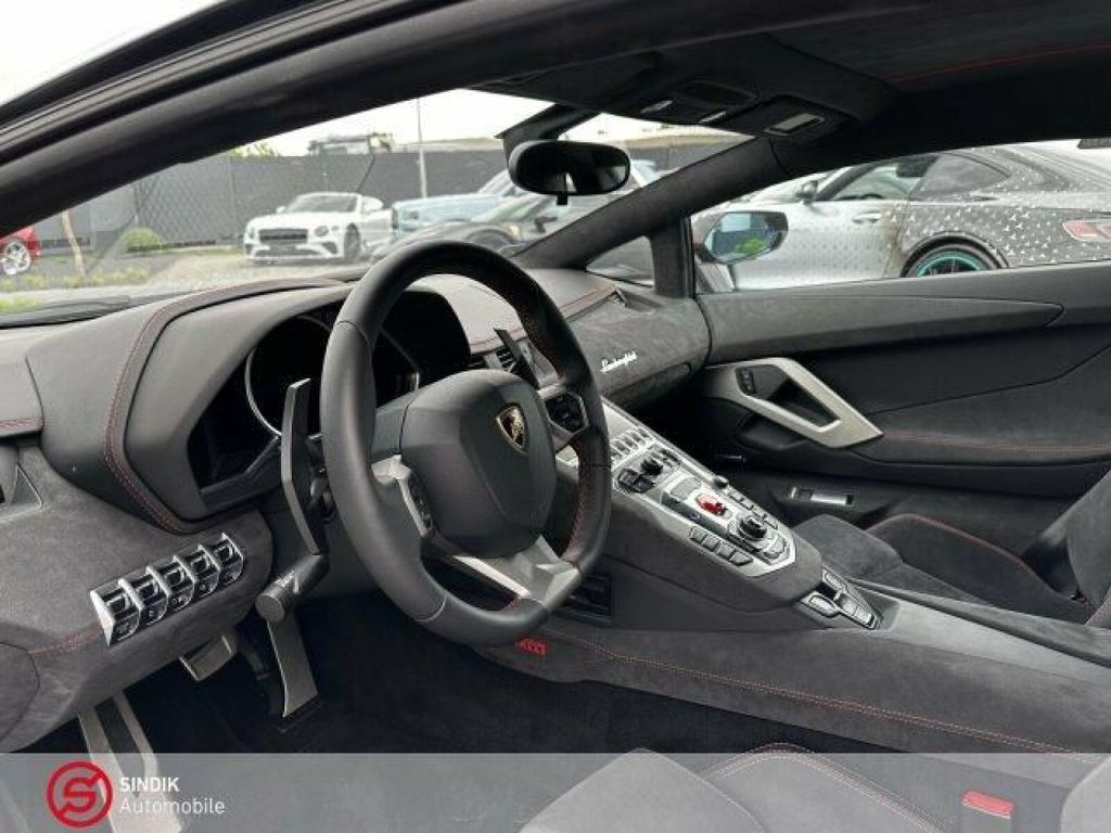 Lamborghini Aventador 2018