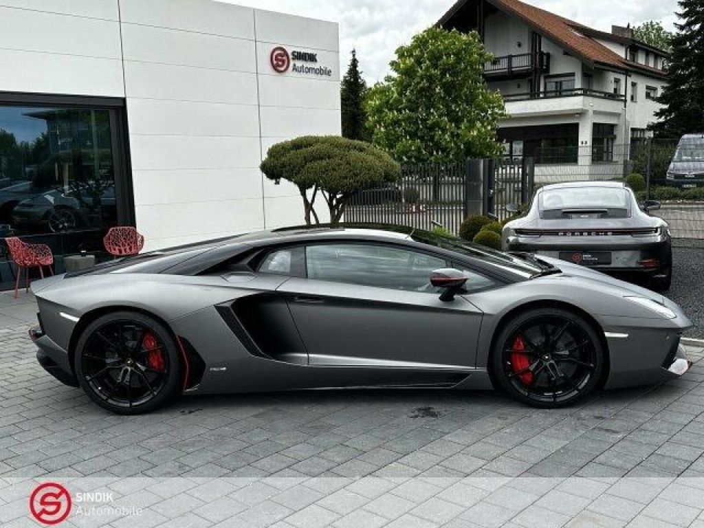 Lamborghini Aventador 2018