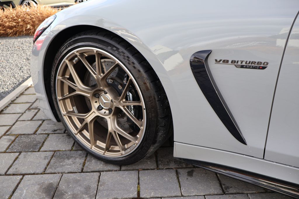 Mercedes-Benz AMG GT 2024