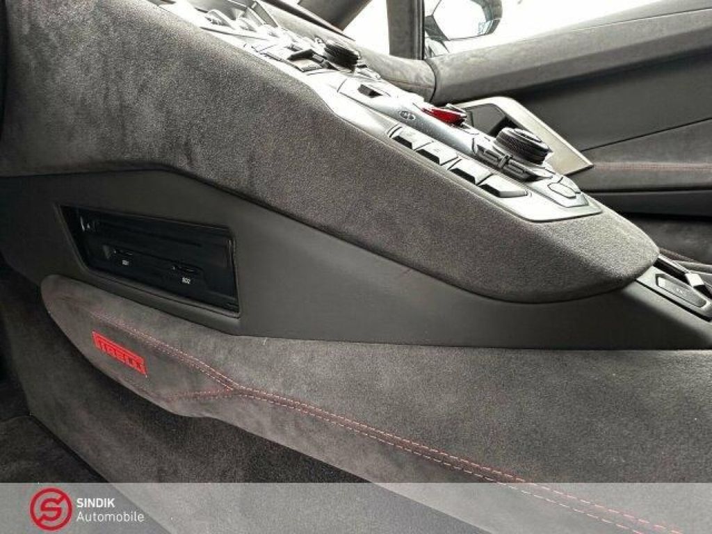 Lamborghini Aventador 2018