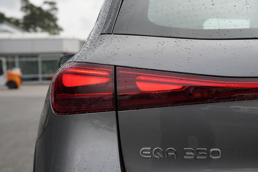 Mercedes-Benz EQA 2024