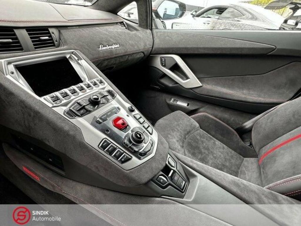 Lamborghini Aventador 2018