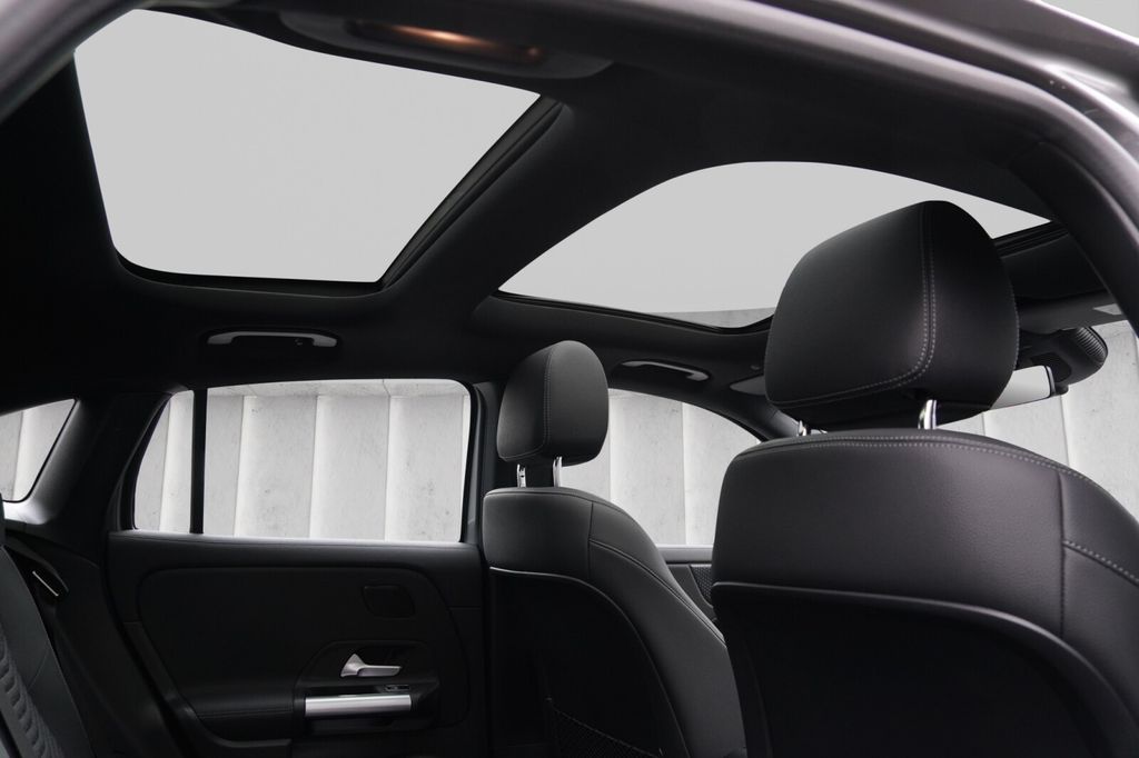 Mercedes-Benz EQA 2024