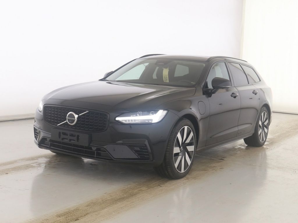 Volvo V90 2025