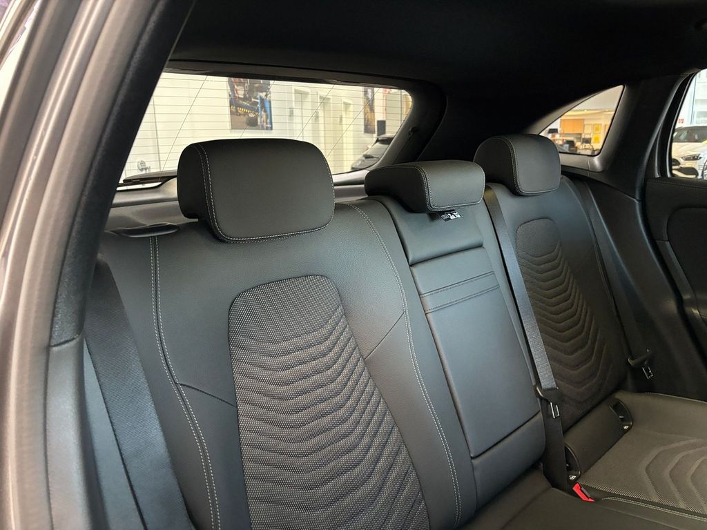 Mercedes-Benz EQA 2024