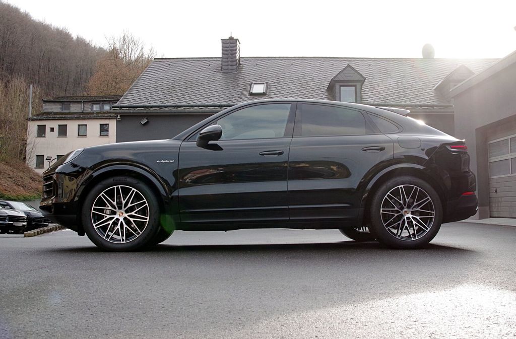 Porsche Cayenne 2025