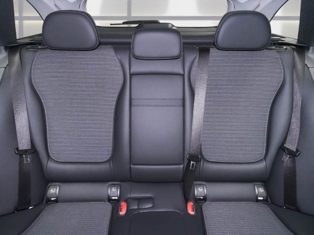 Mercedes-Benz C 200 2024