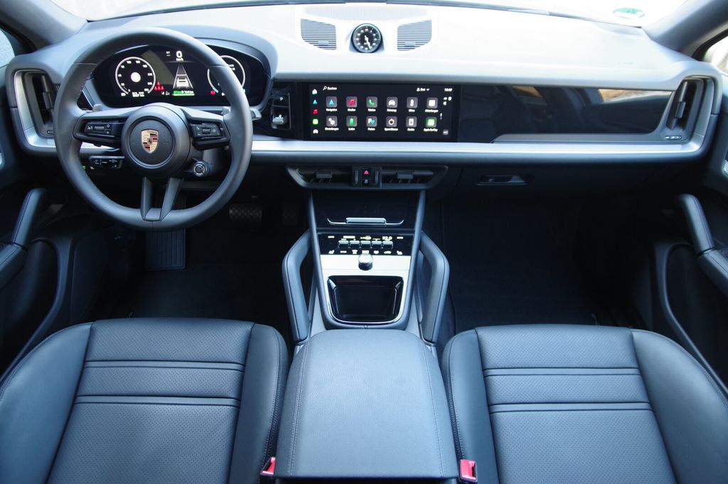 Porsche Cayenne 2025