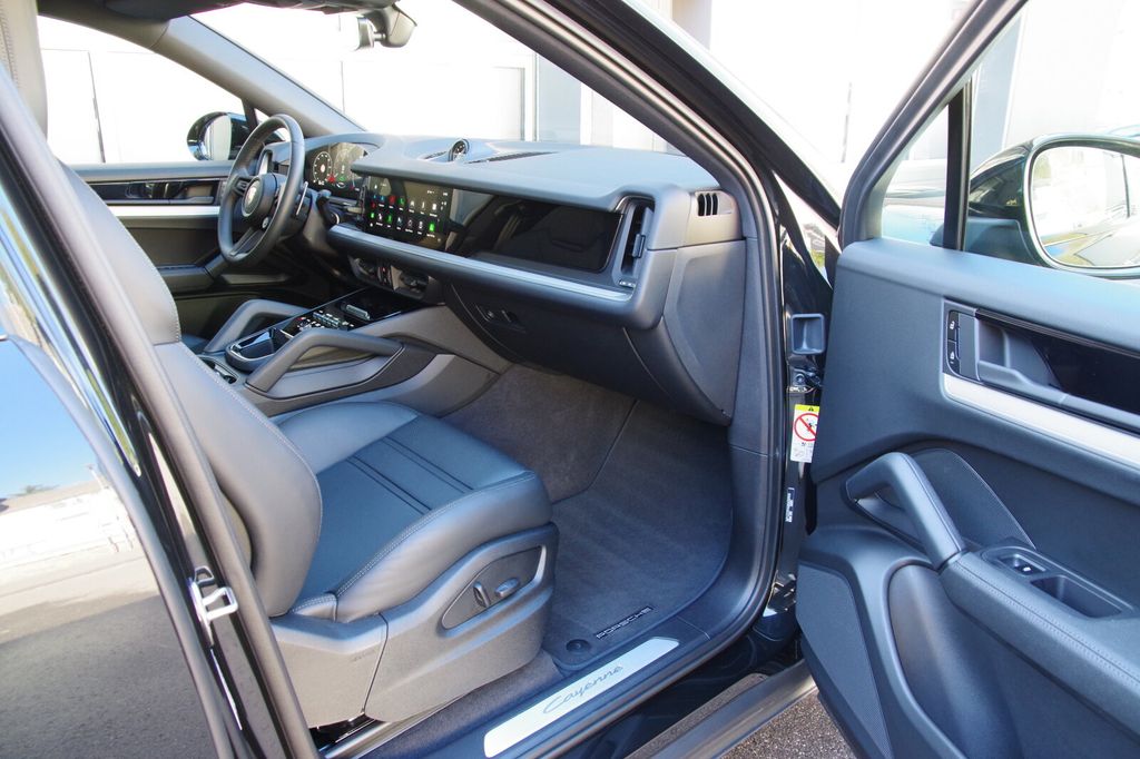Porsche Cayenne 2025