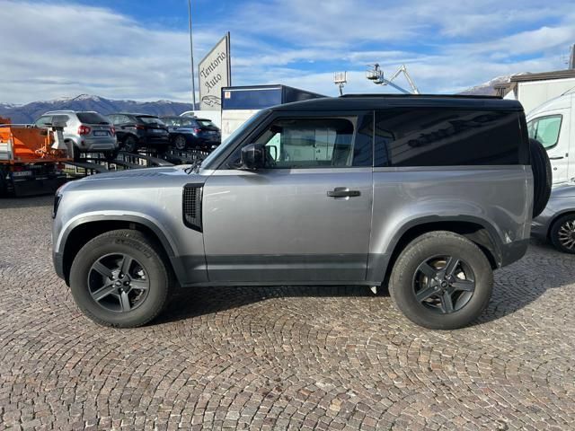 Land Rover Defender 2021