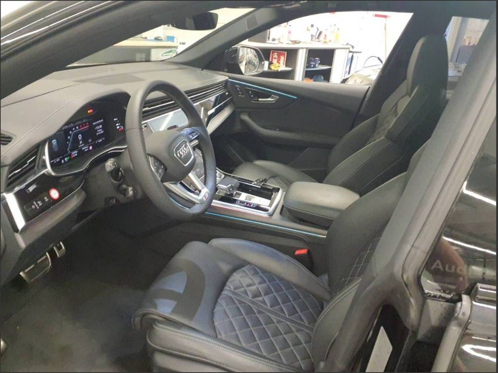 Audi SQ8 2025