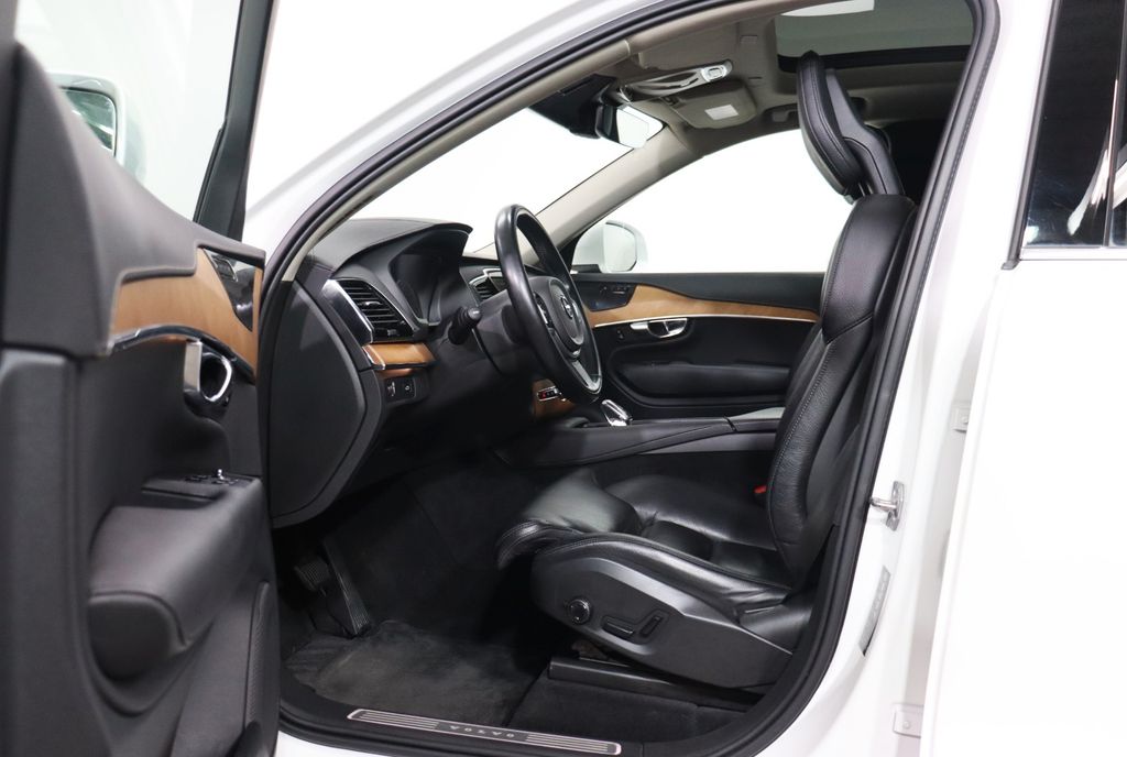 Volvo XC90 2021