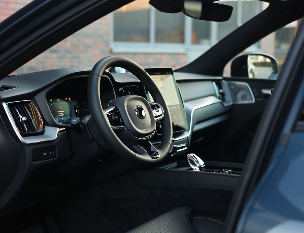 Volvo XC60 2025