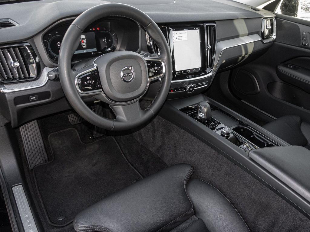 Volvo V60 Cross Country 2023