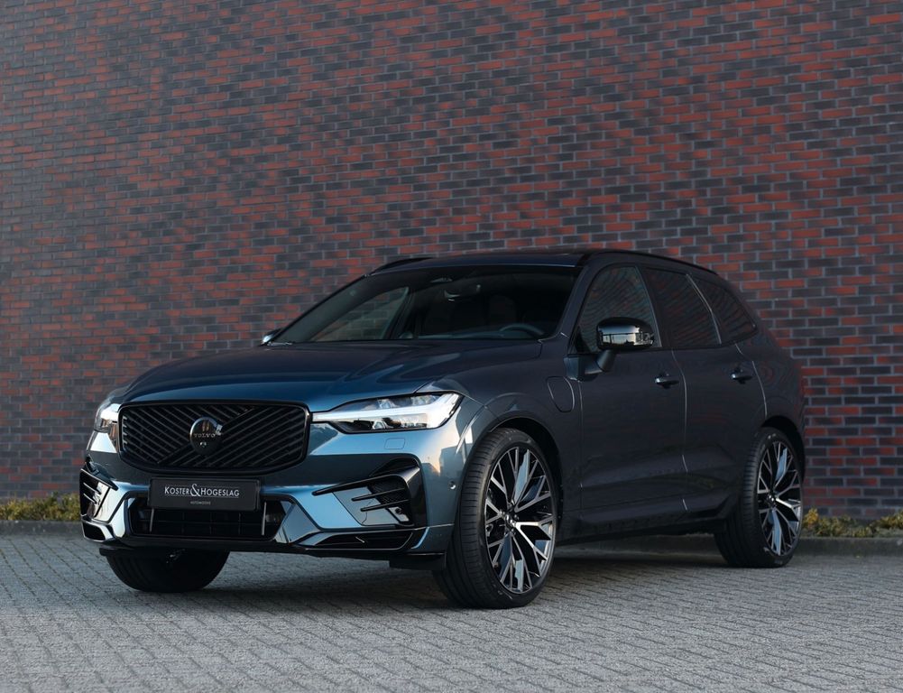 Volvo XC60 2025