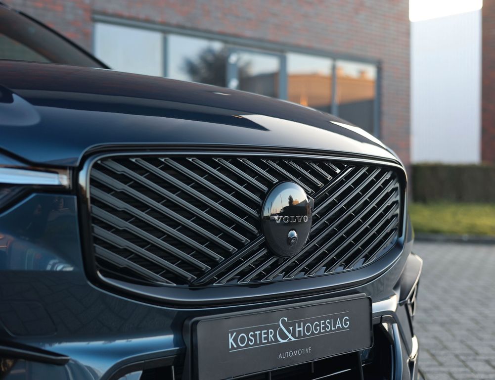 Volvo XC60 2025