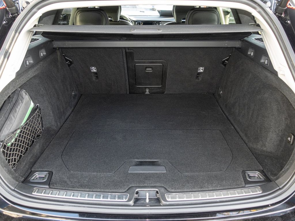 Volvo V60 Cross Country 2023