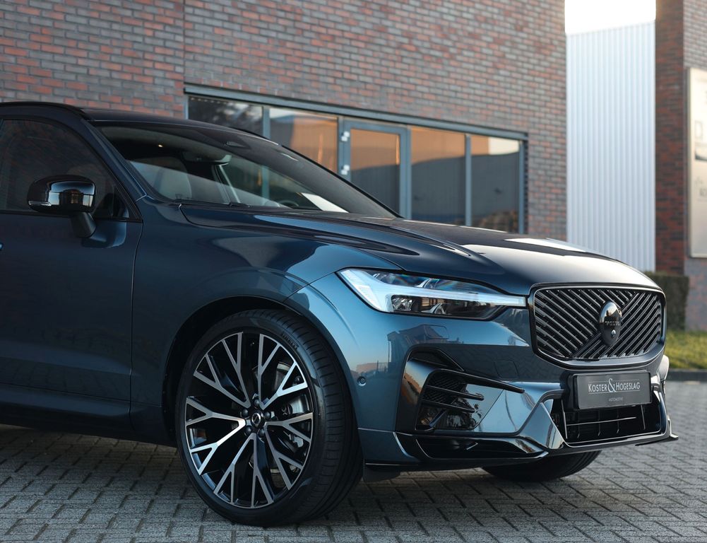 Volvo XC60 2025