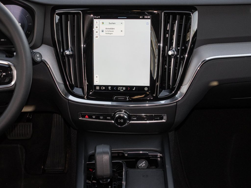 Volvo V60 Cross Country 2023