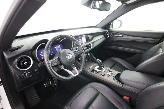 Alfa Romeo Stelvio 2023