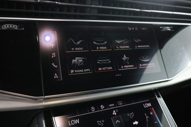 Audi Q8 2021