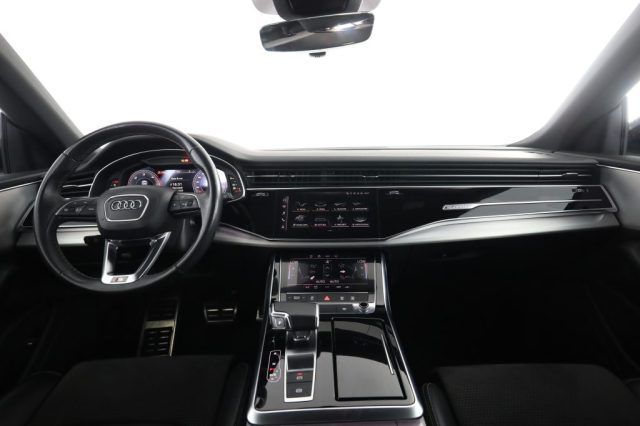Audi Q8 2021
