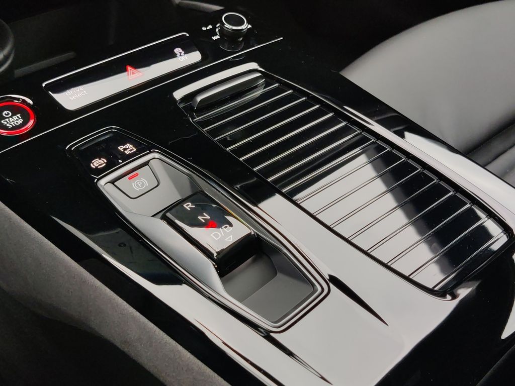 Audi A6 e-tron 2025