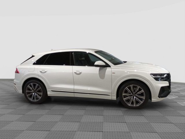 Audi Q8 2023