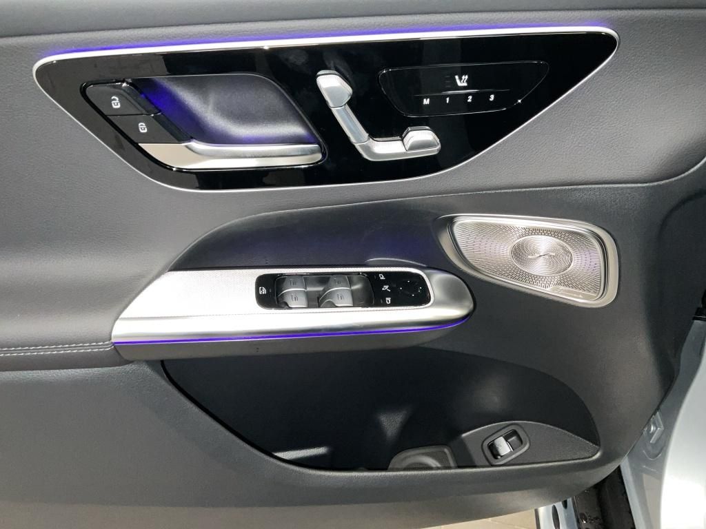 Mercedes-Benz GLC 300 2025