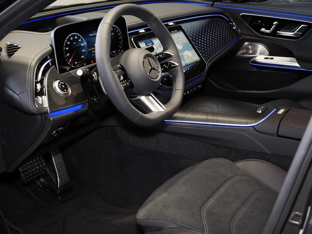 Mercedes-Benz E 300 2025