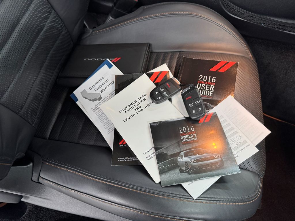 Dodge Challenger 2016