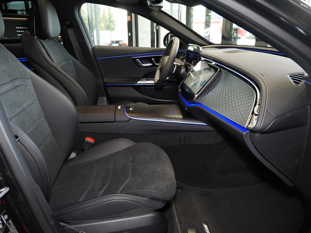 Mercedes-Benz E 300 2025