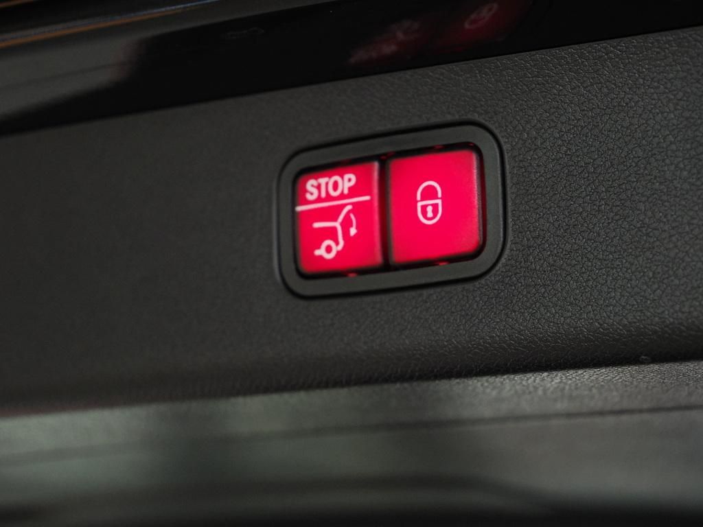 Mercedes-Benz E 300 2025