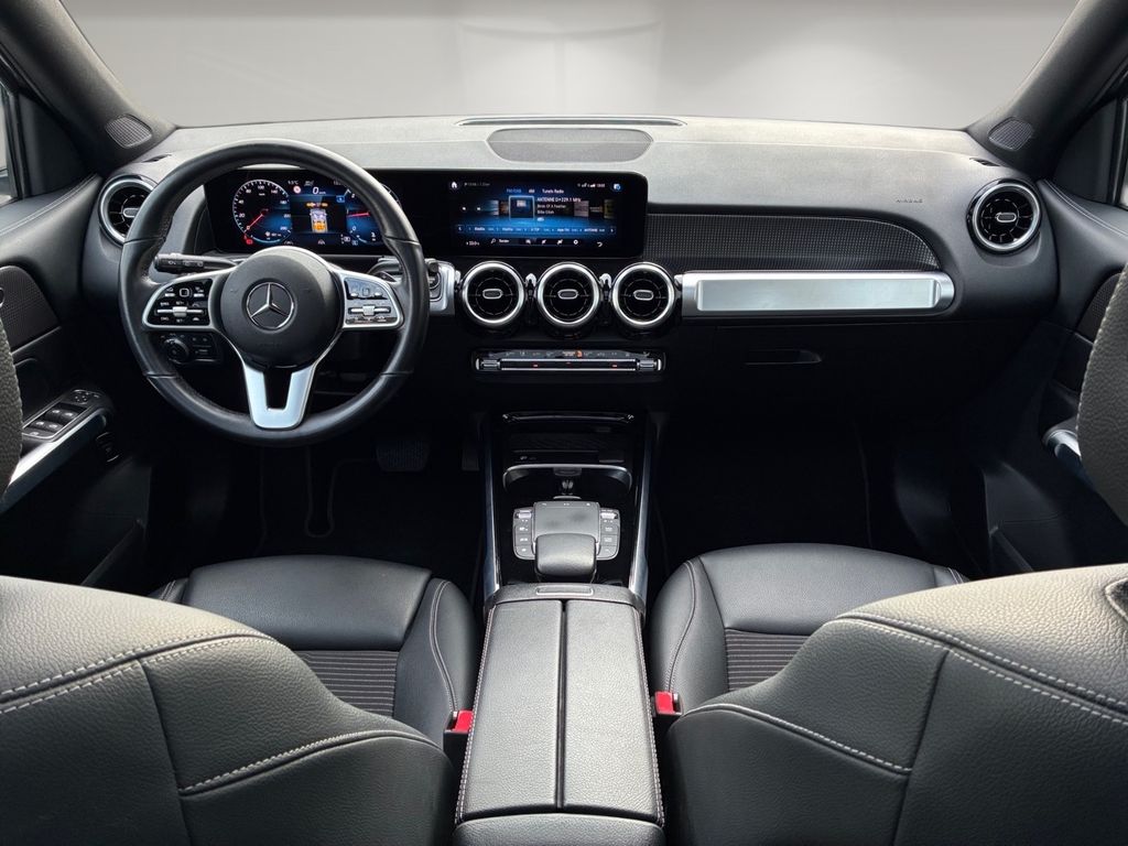 Mercedes-Benz GLB 220 2023