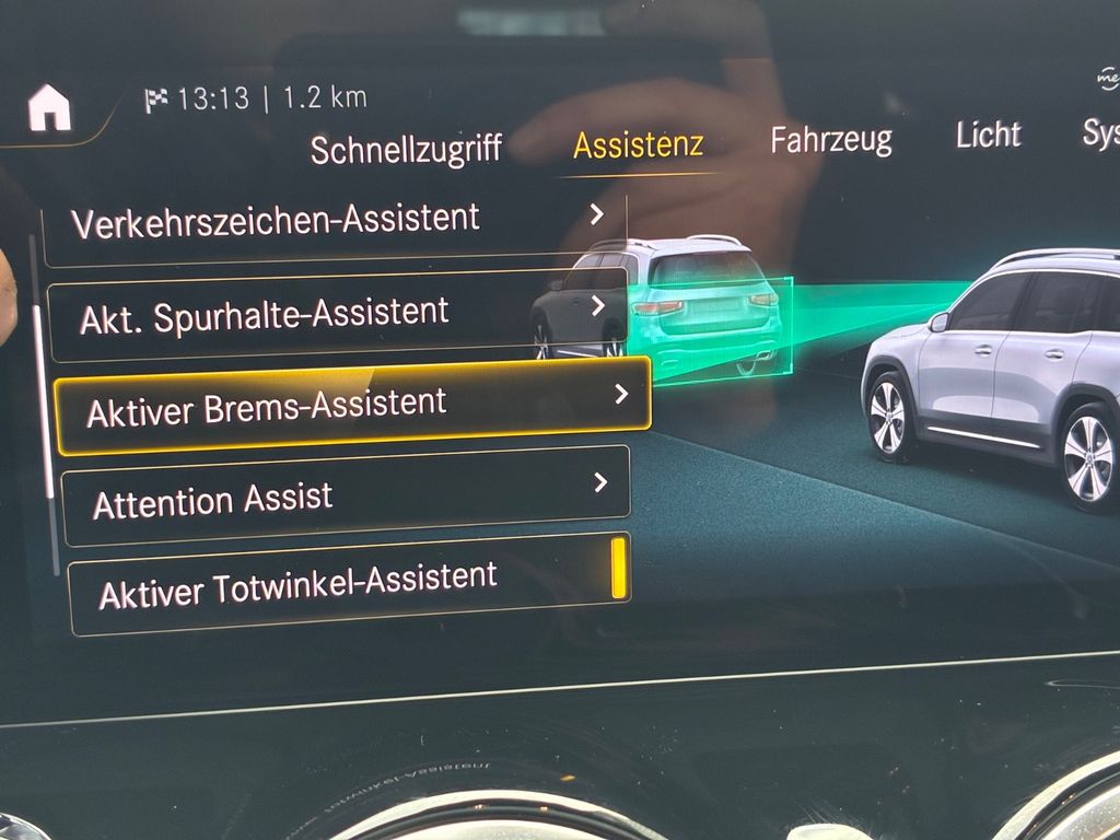 Mercedes-Benz GLB 220 2023