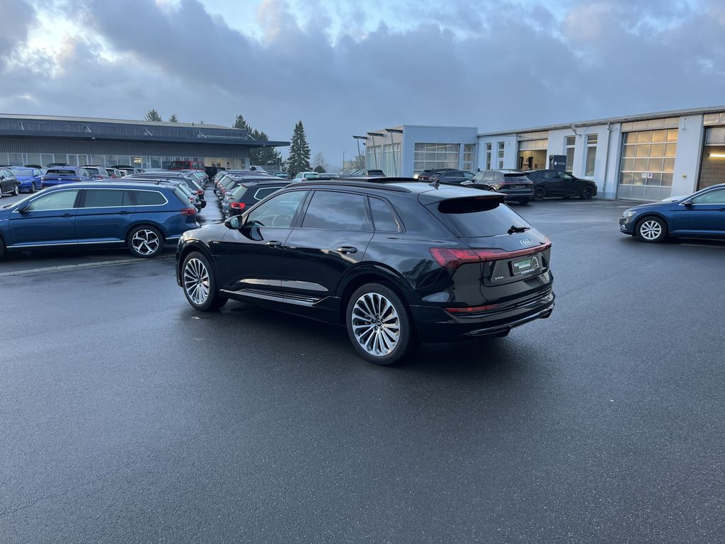 Audi e-tron 2022