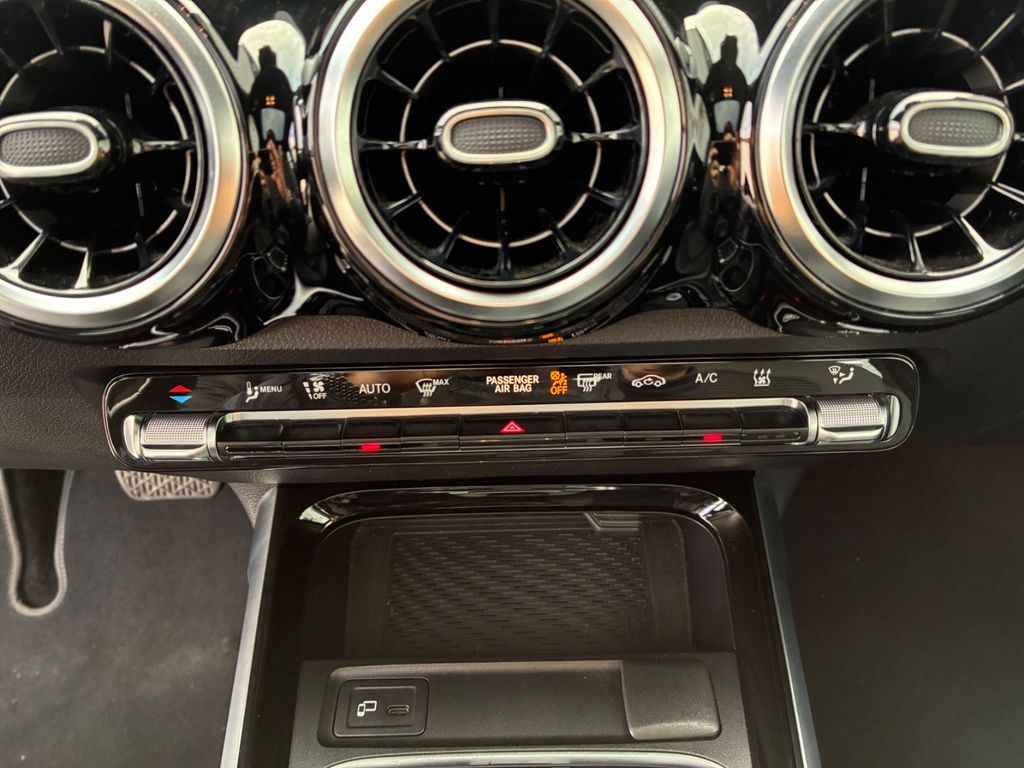 Mercedes-Benz GLB 220 2023