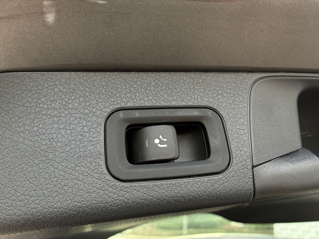 Mercedes-Benz GLB 220 2023