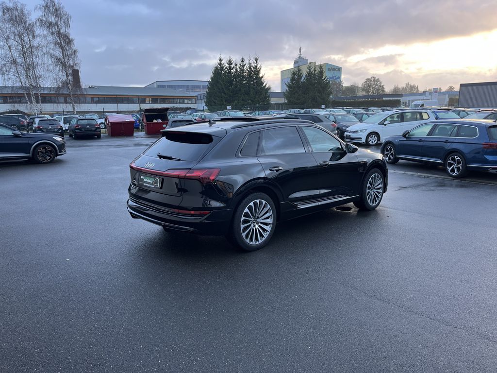 Audi e-tron 2022