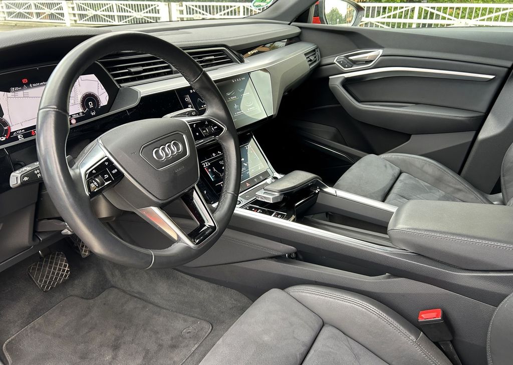 Audi e-tron 2022