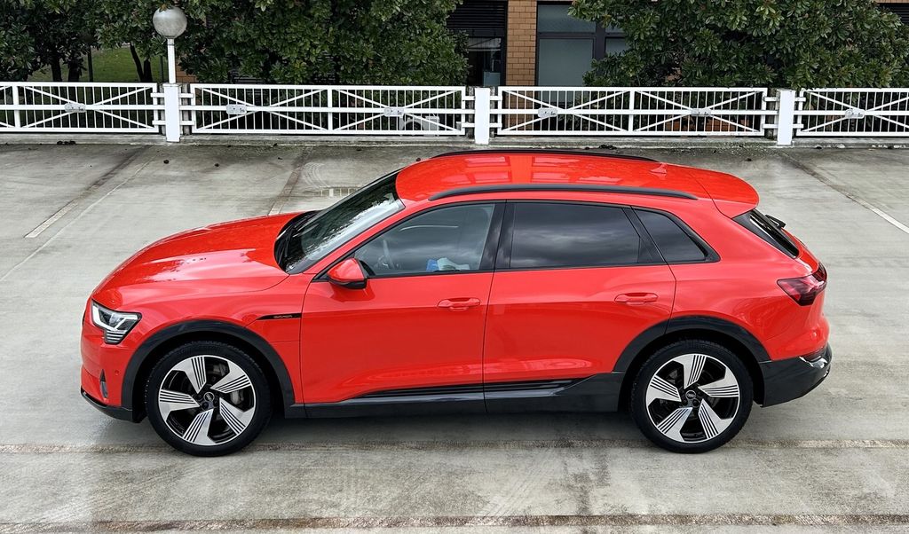 Audi e-tron 2022