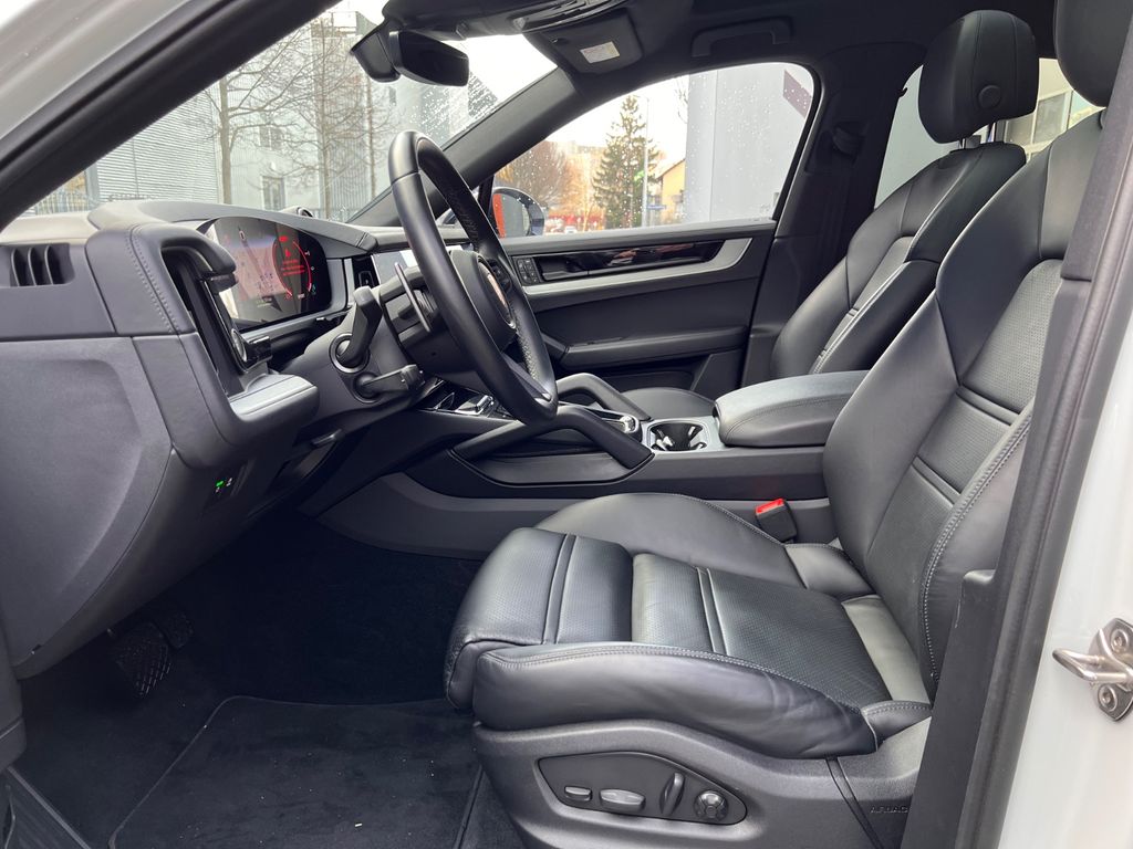 Porsche Cayenne 2023