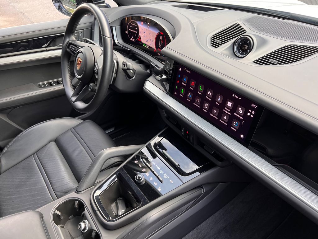 Porsche Cayenne 2023